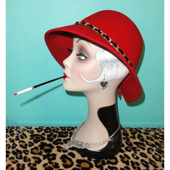 Vintage Liz Claiborne Red Wool Cloche Hat w/ Feathers church hat Kentucky Derby main image 4